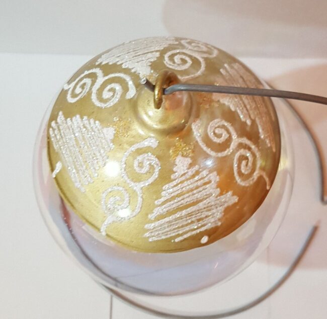 Pallina di Natale in vetro trasparente decorata con Alberi natalizi. - immagine 4