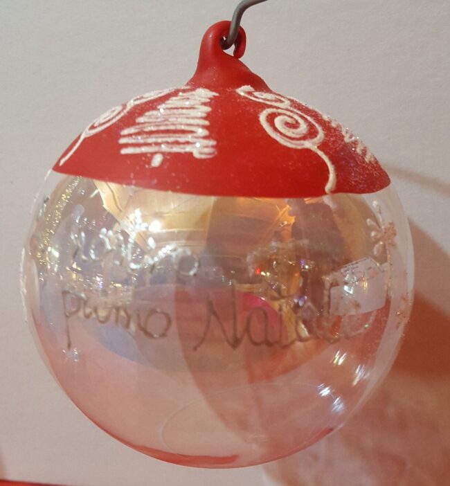 Pallina di Natale in vetro trasparente decorata con Alberi natalizi. - immagine 3