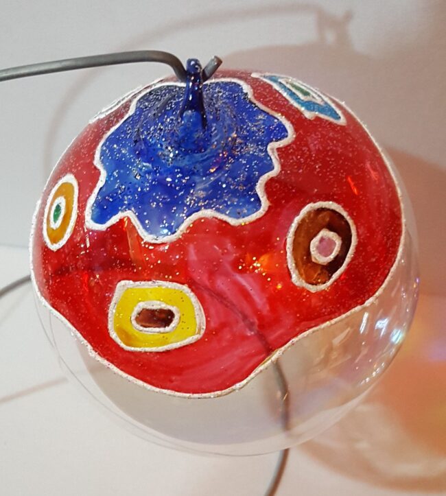Pallina di Natale in vetro con disegni multicolor, personalizzabile - immagine 4