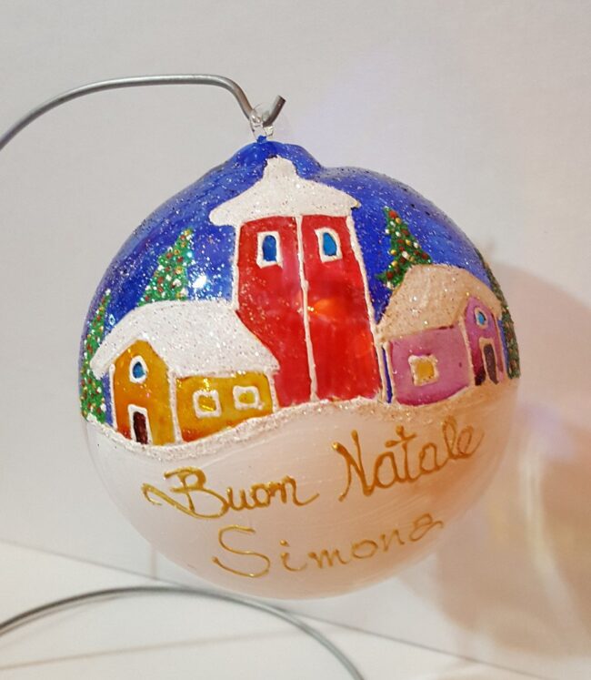 Pallina di Natale in vetro trasparente decorata con casette - immagine 3