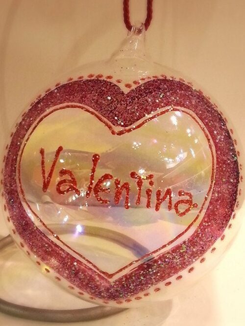 Pallina in vetro decorata a mano con cuore rosso e personalizzazione