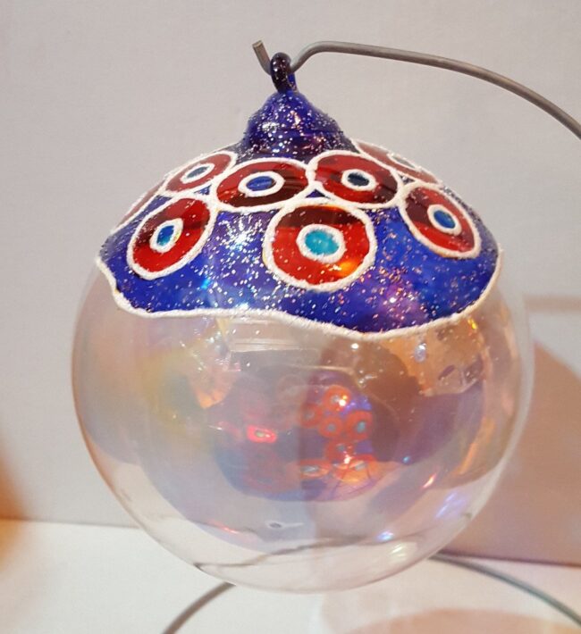 Pallina di Natale in vetro con disegni multicolor, personalizzabile - immagine 2