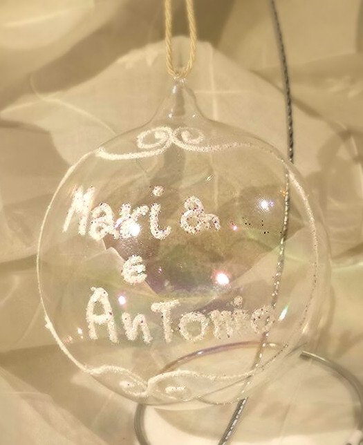 Pallina di Natale in vetro decorata a mano personalizzabile - immagine 3