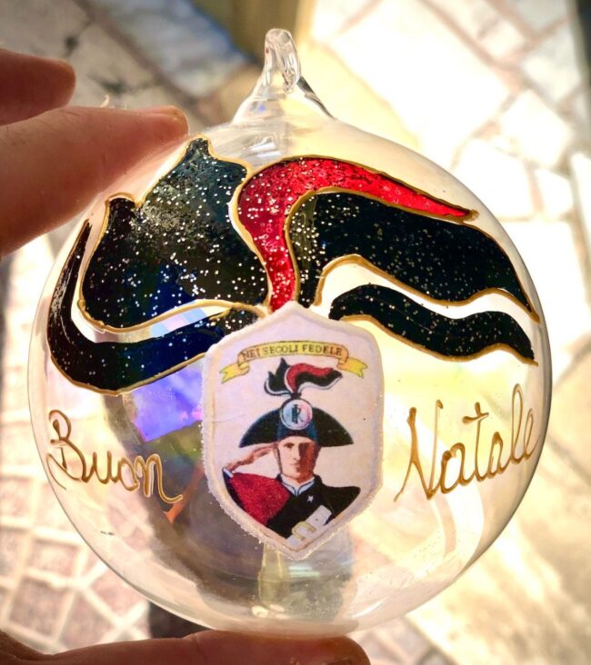 Pallina di Natale con fiamma dell'Arma - immagine 3