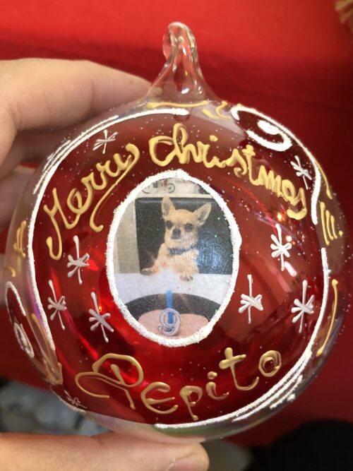 Pallina di Natale in vetro con gatto o cane, personalizzabile.